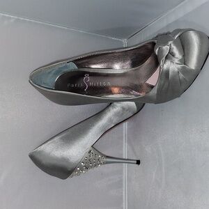 Paris Hilton gray satin pumps, size 7